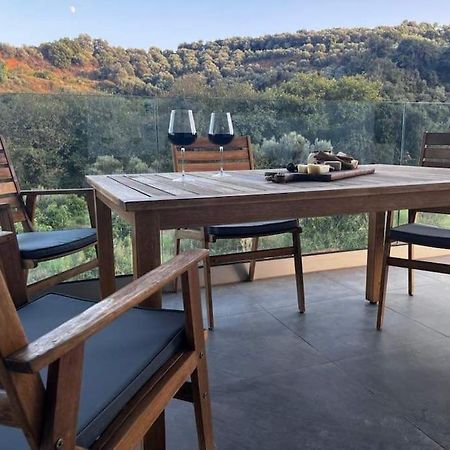 Ek Ornelakis, Luxury Country House With Jacuzzi Chrissi Akti Chania Exterior foto