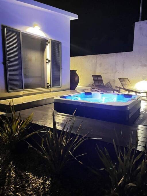 Ek Ornelakis, Luxury Country House With Jacuzzi Chrissi Akti Chania Exterior foto
