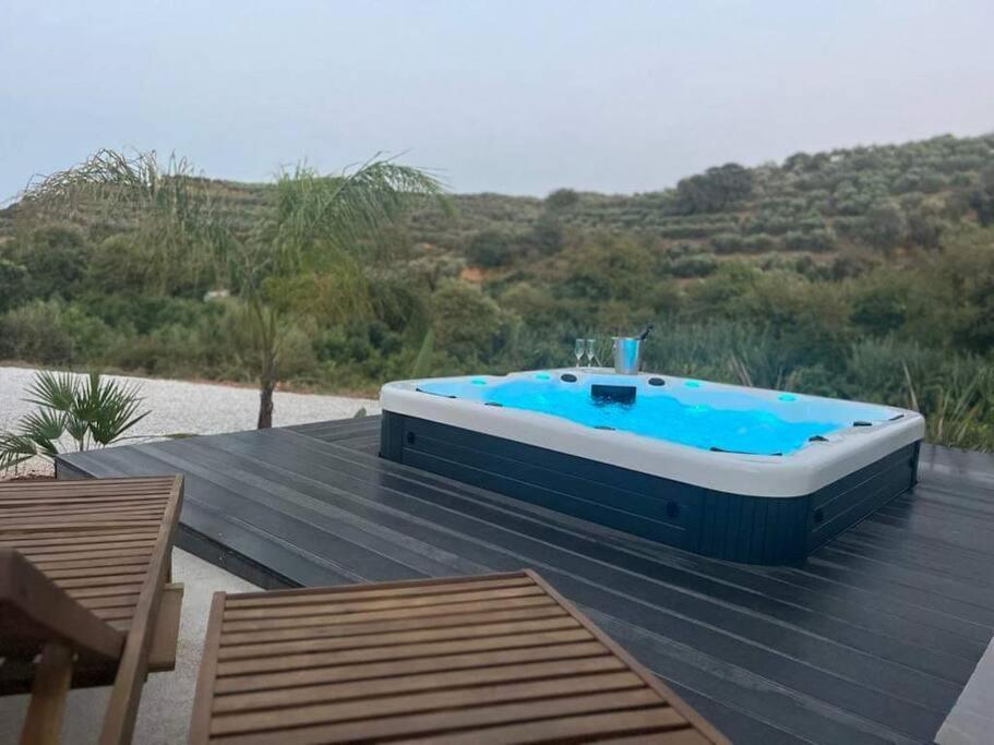 Ek Ornelakis, Luxury Country House With Jacuzzi Chrissi Akti Chania Exterior foto